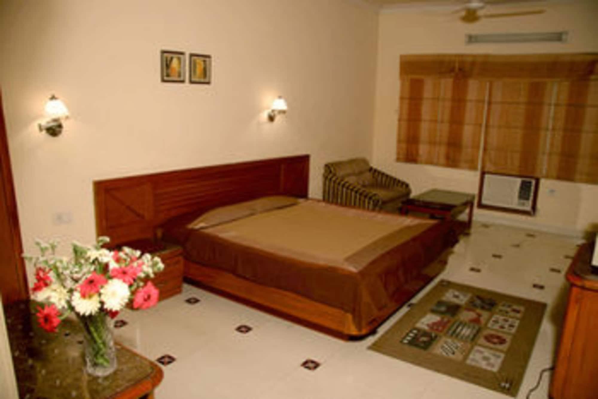 Airport Hotel Νέο Δελχί Εξωτερικό φωτογραφία