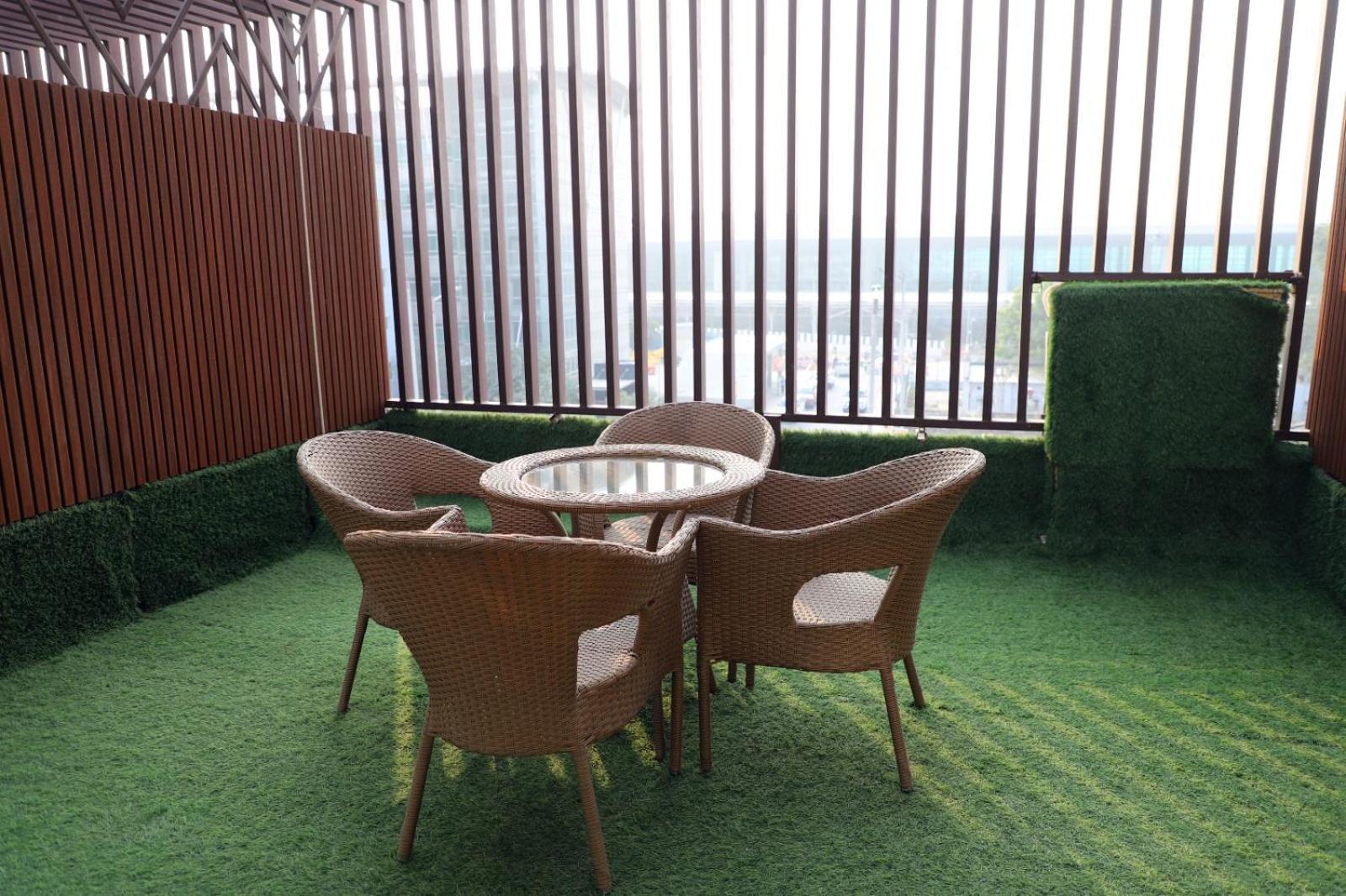 Airport Hotel Νέο Δελχί Εξωτερικό φωτογραφία
