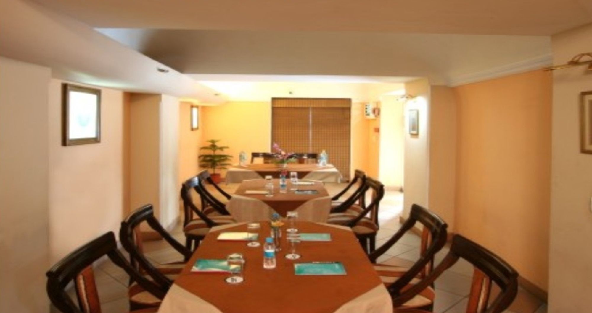 Airport Hotel Νέο Δελχί Εξωτερικό φωτογραφία